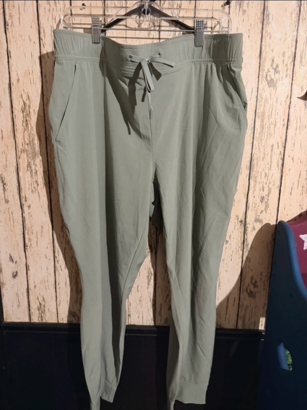 Eddie Bauer Women’s XL Sage Green Pull On Travel Hiking Pants